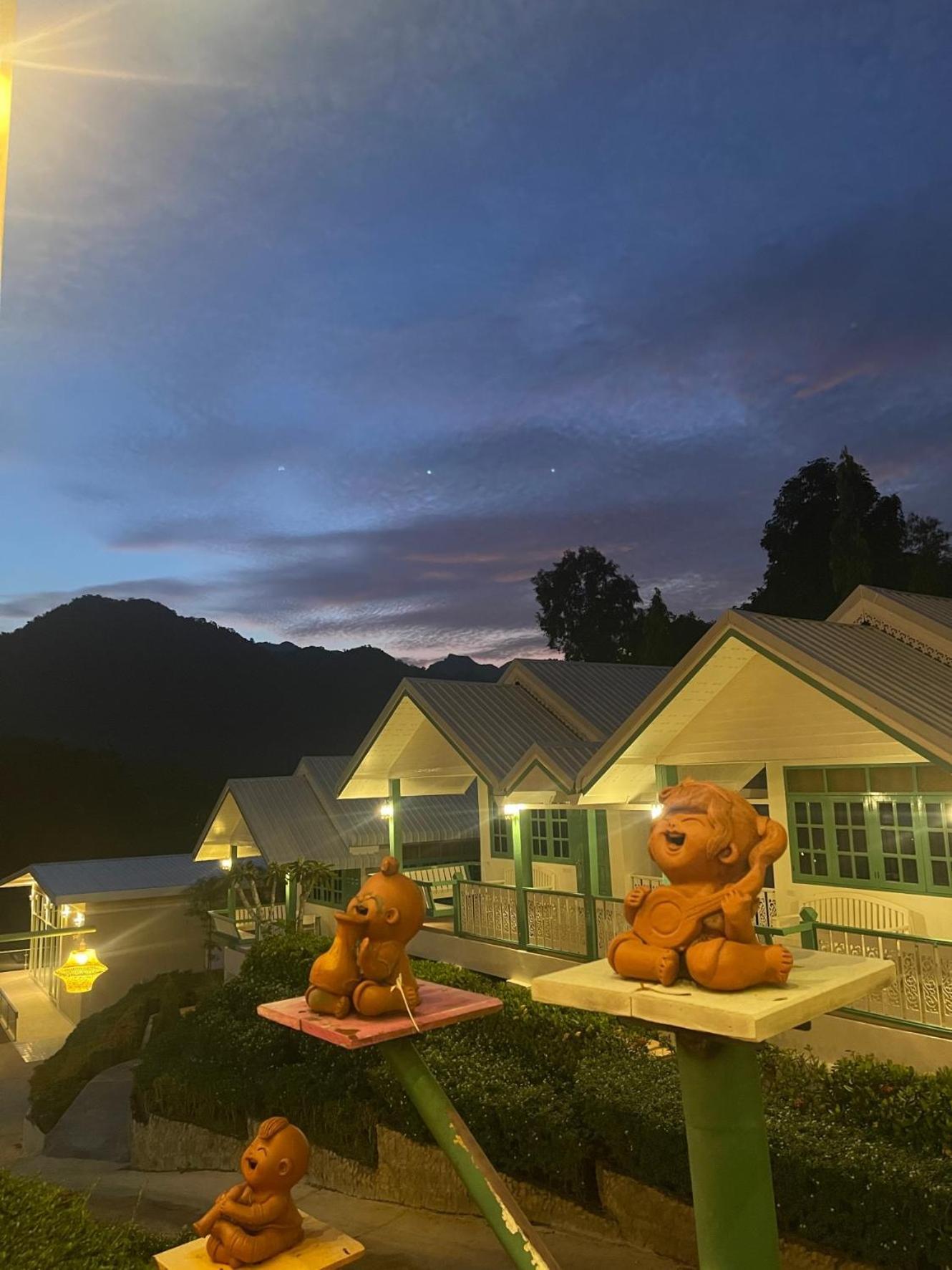 Baanpufa Resort Sai Yok Exterior foto